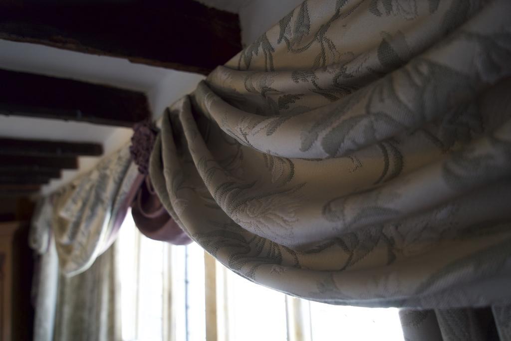 Badgers Hall Chipping Campden Room photo